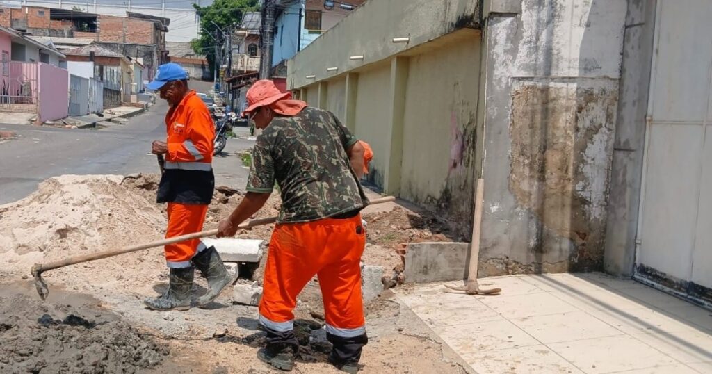 Rua Pitimbu recebe meio-fio, sarjeta e reconstrução de calçada no Alvorada