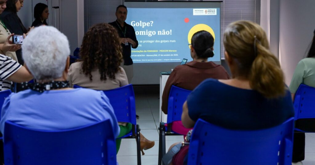 Ação em Manausprev reúne emissão de credenciais e orientação sobre golpes financeiros