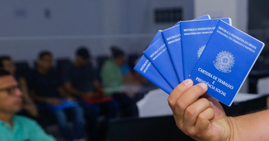 Sine Manaus reúne vagas em indústria, comércio e serviços para atendimento nesta quarta-feira