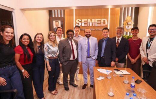 Seis escolas municipais de Manaus oferecem aulas on-line de coreano a estudantes