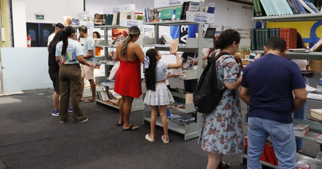 Shopping Grande Circular recebe distribuição gratuita de livros em novembro