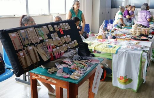 Feira no Caimi Dr. André Araújo reúne empreendedores com 60 anos ou mais em Manaus