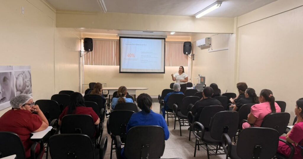 Maternidade de Manaus orienta equipe sobre prevenção de erros na medicação neonatal